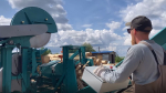 От бревна до полена за минуты